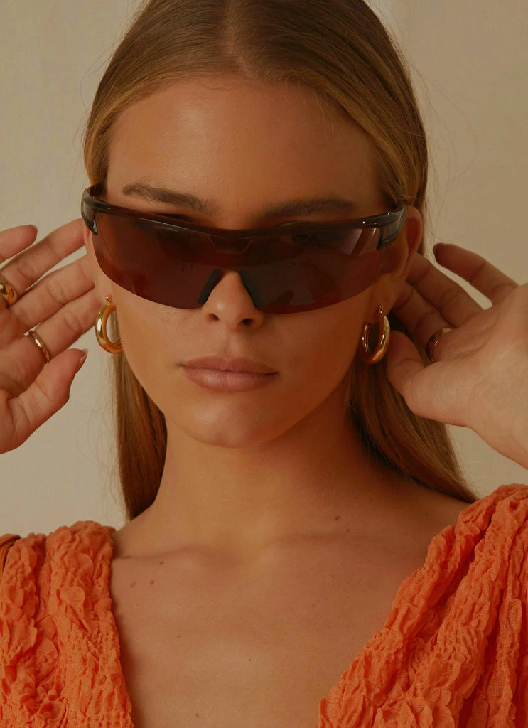 Peppermayo Exclusive - Phoenix Sunglasses - Amber 5 Peppermayo Exclusive - Phoenix Sunglasses - Amber - Image 3