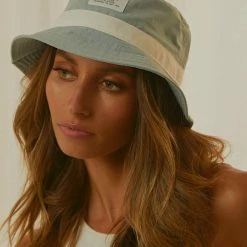 Levi's Levi's - Seasonal Bucket Hat - Light Blue -Accessories Shop 34b706ce1d4a4a088ab6a11982a71755 1024x1024