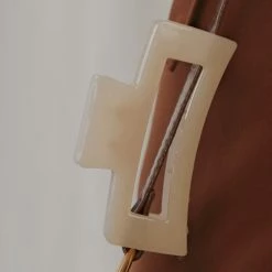 Peppermayo - Hollywood Style Hair Clip - Cream -Accessories Shop 51ec966567f2462290d3451760737f6c 1024x1024