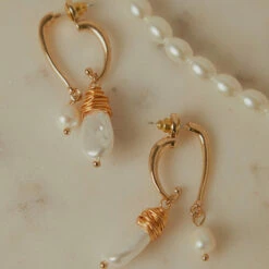 Peppermayo - Into The Deep Earrings - Gold/ Pearl -Accessories Shop 82a1e9cb55994cffa0ee333d12b0d124 1024x1024