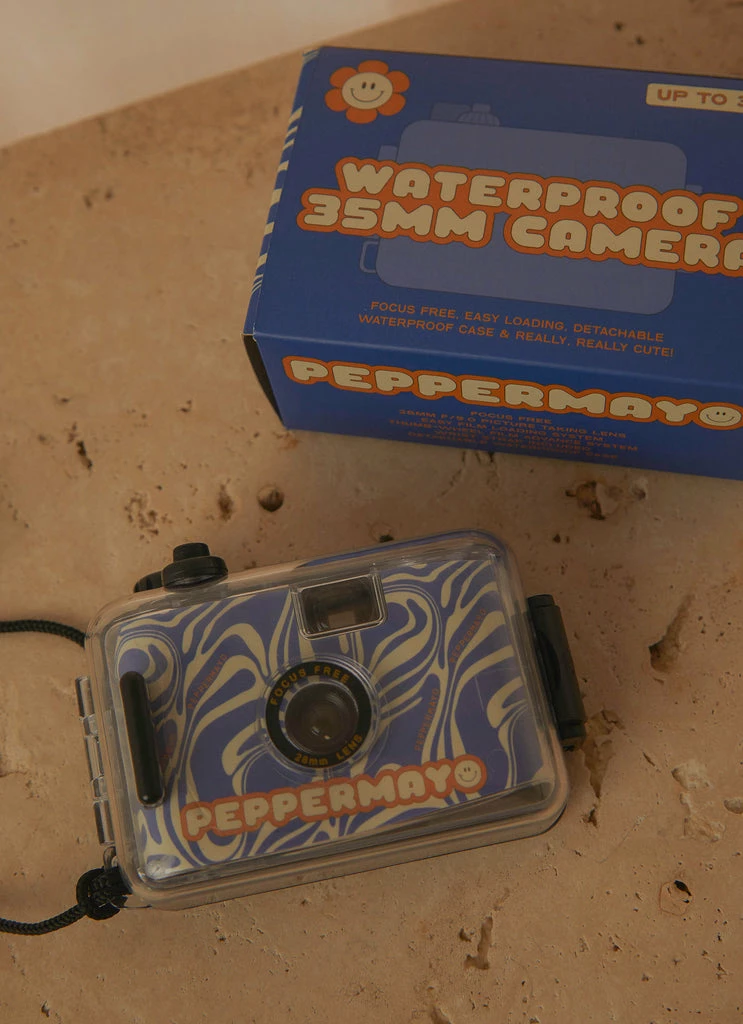 Peppermayo Exclusive - Art Trip PM 35mm Reuseable Film Camera - Cobalt Marble 6 Peppermayo Exclusive - Art Trip PM 35mm Reuseable Film Camera - Cobalt Marble - Image 4