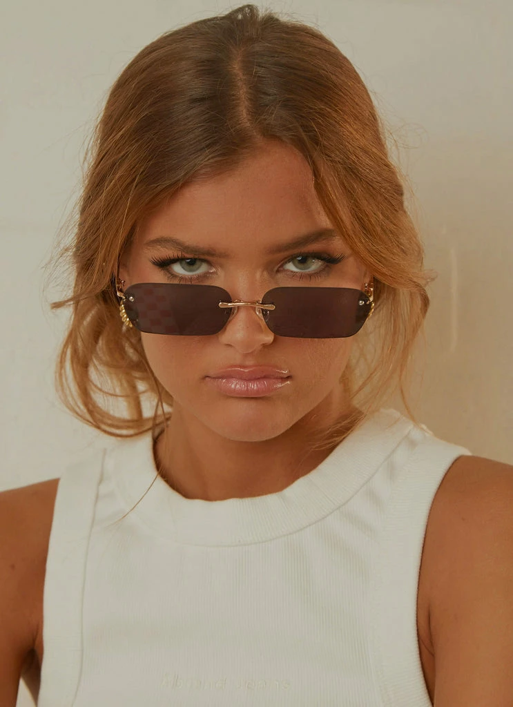 Peppermayo - Some Say Sunglasses - Black /Gold 4 Peppermayo - Some Say Sunglasses - Black /Gold - Image 2