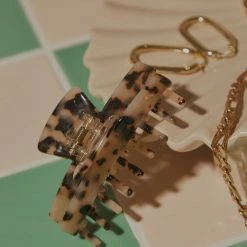 Peppermayo - See Both Sides Hair Clip - Tort 10 Peppermayo - See Both Sides Hair Clip - Tort -Accessories Shop SeeBothSidesHairClip 3 1024x1024