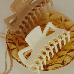 Peppermayo - Nicco Hair Clip - Cream -Accessories Shop ab7c7fb7972c4b36b57a7f85731e02cc 1024x1024