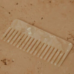 Peppermayo - Copenhagen Hair Comb - Pearl -Accessories Shop ae91f25195c649f490f2411c66bbbce9 1024x1024