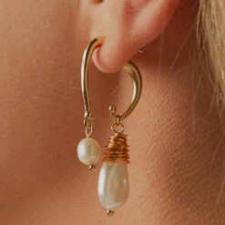 Peppermayo - Into The Deep Earrings - Gold/ Pearl -Accessories Shop b4b837dd3ac84c7fa53390d7aa27d539 1024x1024