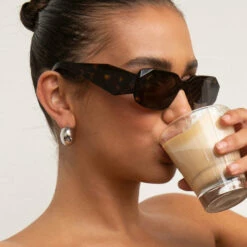 Peppermayo - Heart Throb Earrings - Silver -Accessories Shop eb98059b90594a0d9dff391c98f17270 1024x1024